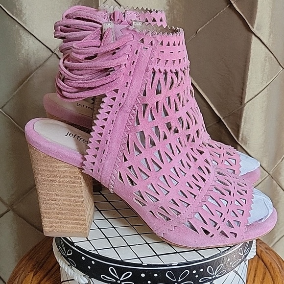 VGUC- Jeffrey Campbell ‘Ottawa’ Sandal - Picture 6 of 9